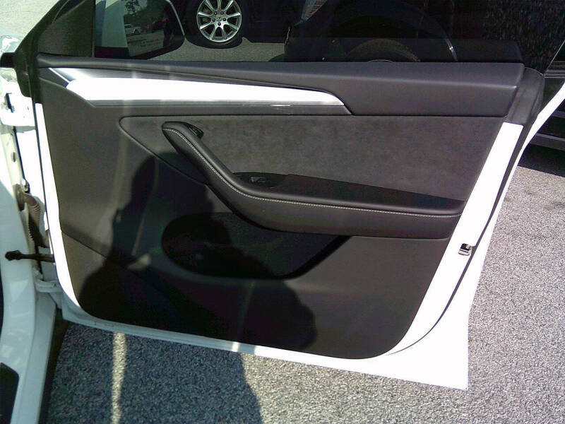 2024 Tesla Model Y Performance