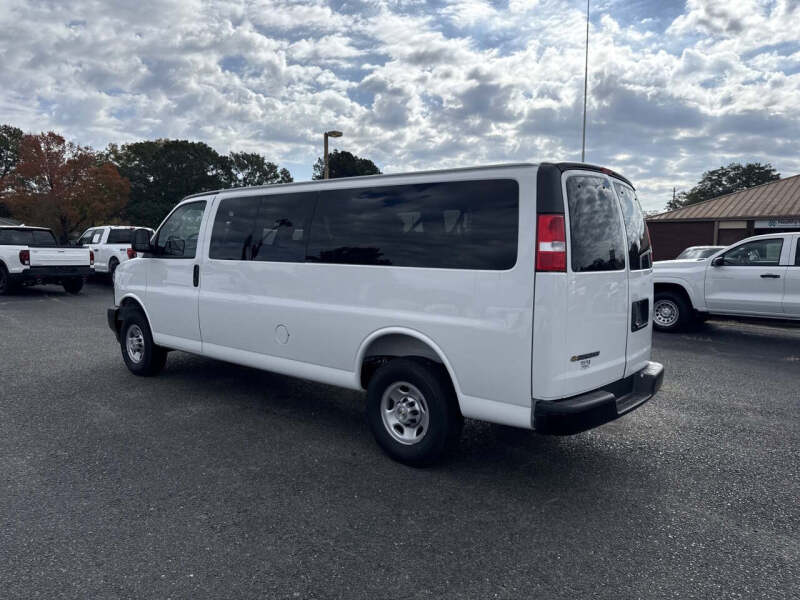 2025 Chevrolet Express LS 3500
