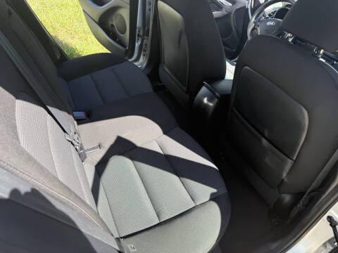 2017 Kia Forte5 LX