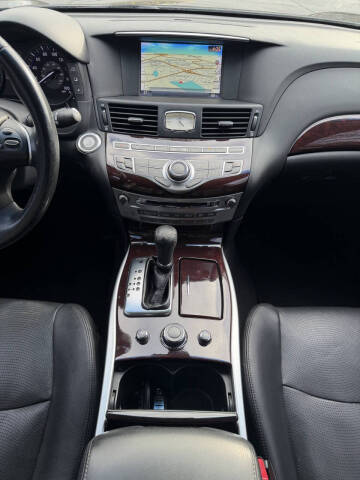 2013 Infiniti M37