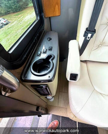 2015 Freightliner XCM Chassis