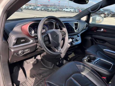 2020 Chrysler Pacifica Limited 35th Anniversary