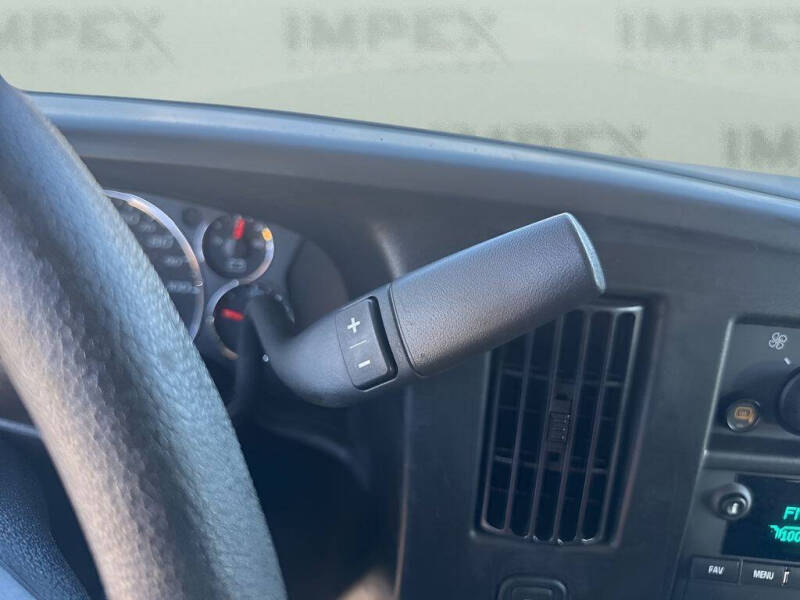 2023 GMC Savana 2500