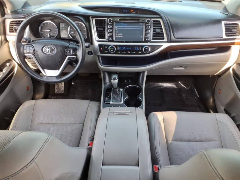 2016 Toyota Highlander