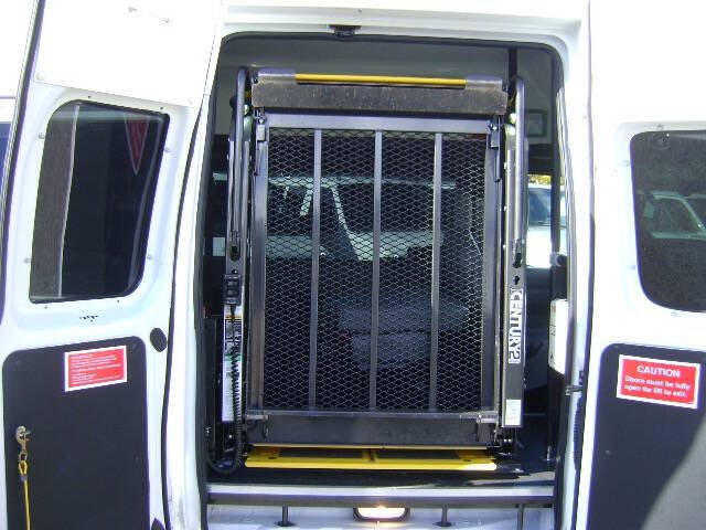 2013 Ford E-Series E-350 SD