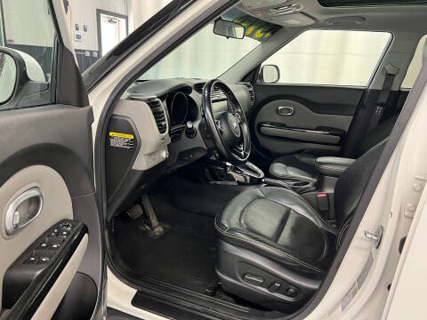 2016 Kia Soul +