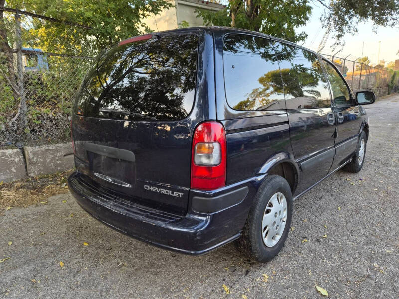2004 Chevrolet Venture Plus