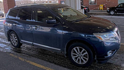 2015 Nissan Pathfinder for sale at MOUNT EDEN MOTORS INC in Bronx NY