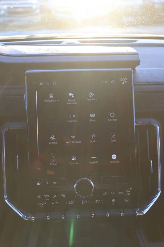 2024 GMC Acadia Elevation