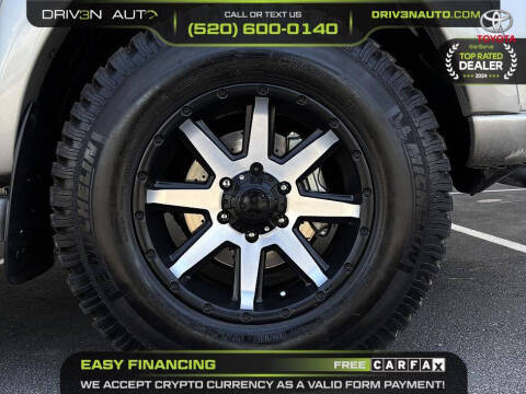 2004 Toyota Sequoia SR5