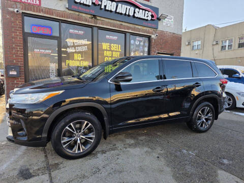 2018 Toyota Highlander LE