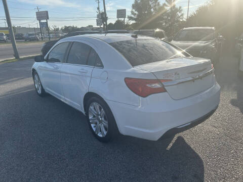 2013 Chrysler 200 LX