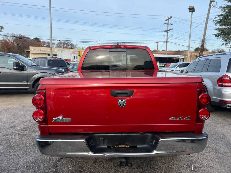 2008 Dodge Ram 1500 Pickup SLT photo 7