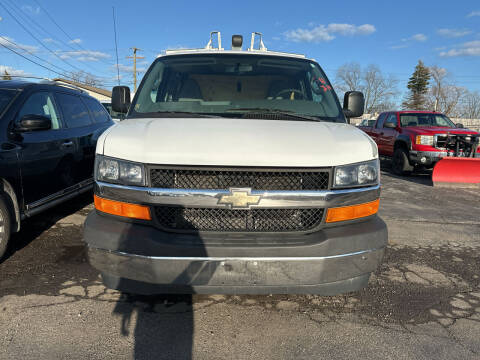 2017 Chevrolet Express for sale at Nissi Auto Sales in Waukegan IL