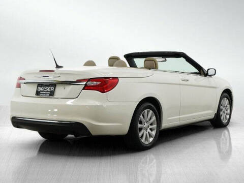 2011 Chrysler 200 Touring