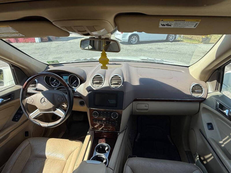 2012 Mercedes-Benz GL-Class GL 550 4MATIC