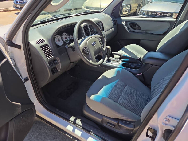 2005 Ford Escape XLT