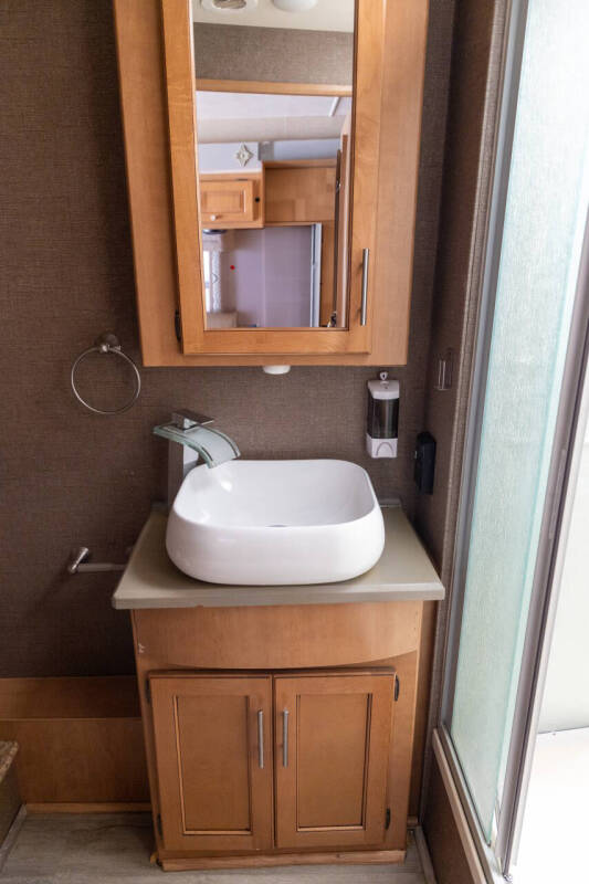 2017 Thor Motor Coach WINDSPORT 34F