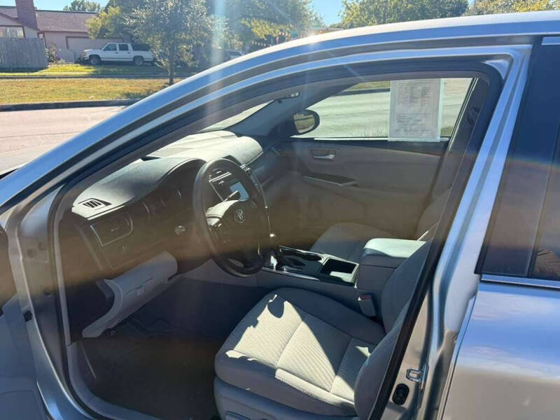 2017 Toyota Camry LE