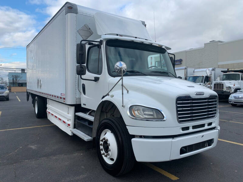 2012 Freightliner M2 106