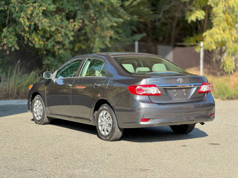 2012 Toyota Corolla L photo 8