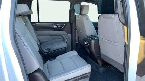 2023 GMC Yukon XL SLT