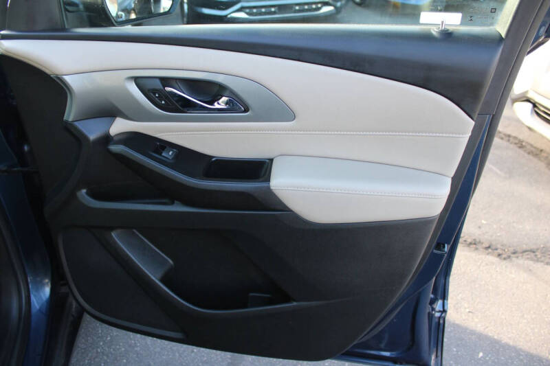 2022 Chevrolet Traverse LS