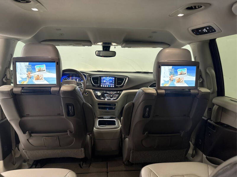 2018 Chrysler Pacifica Touring L Plus