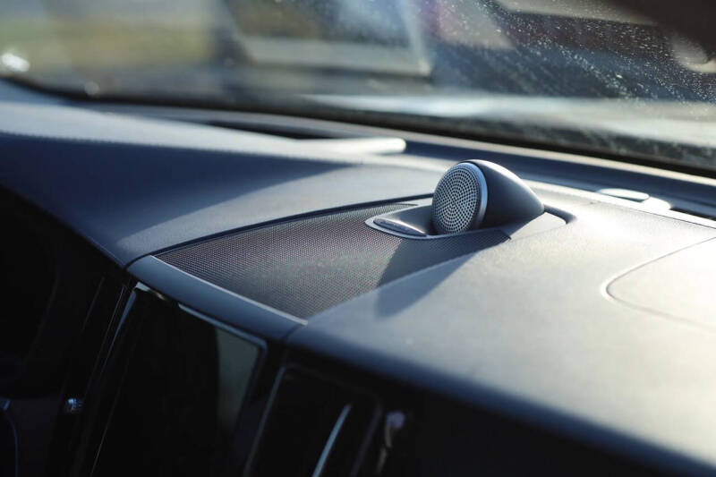 2023 Volvo XC60 B5 Ultimate Bright Theme