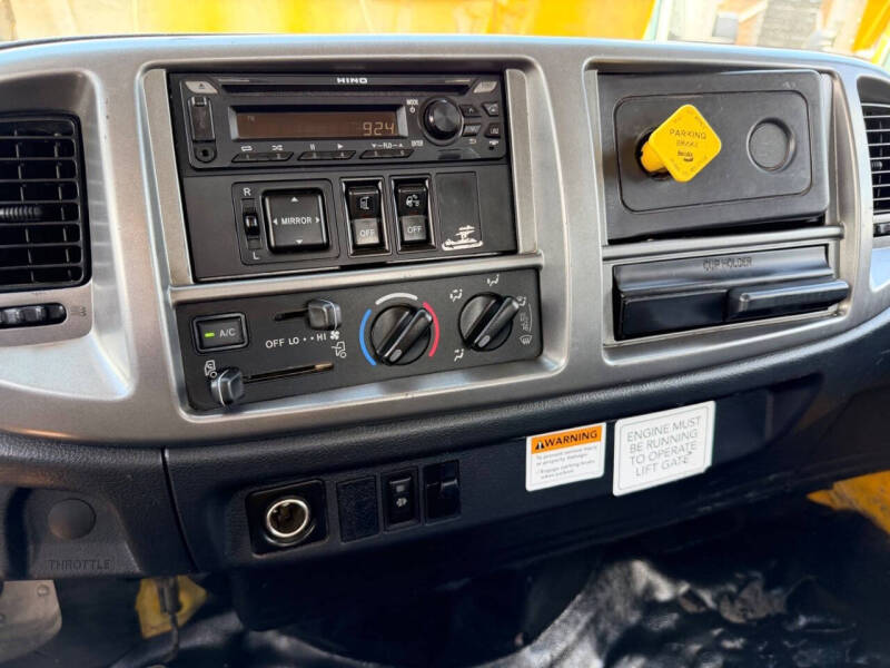 2020 Hino 338