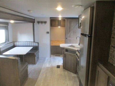 2021 Forest River Avenger 27DBS