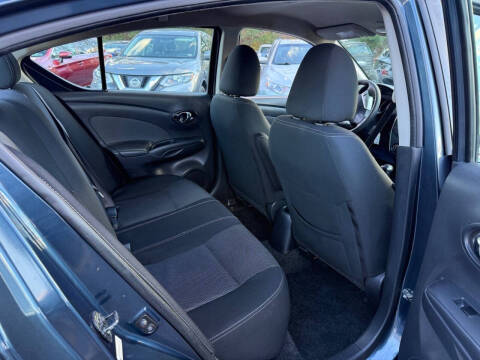2016 Nissan Versa 1.6 SV
