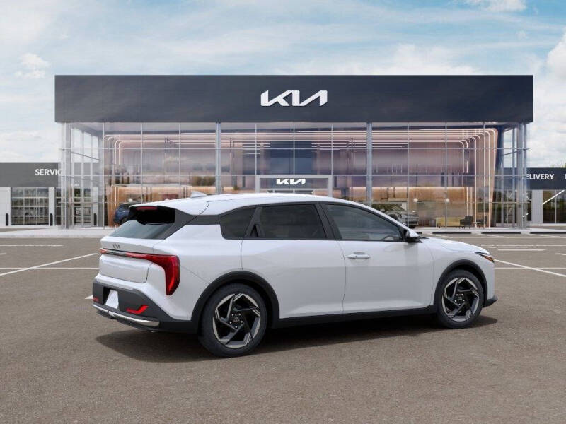 2026 Kia K4 Hatchback EX