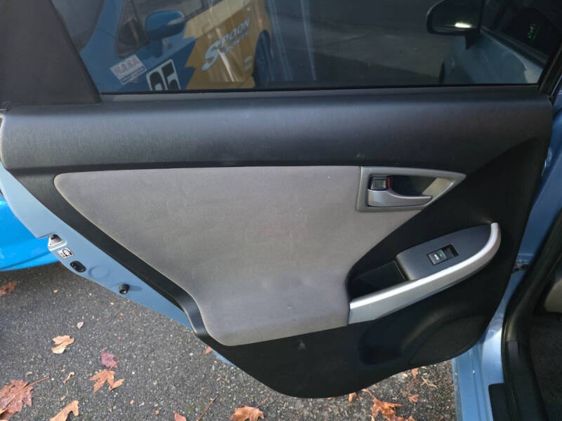 2012 Toyota Prius Plug-in Hybrid