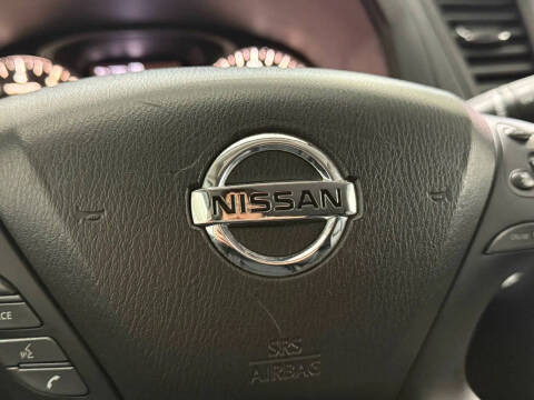 2018 Nissan Pathfinder SL