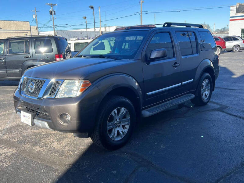 2008 Nissan Pathfinder LE