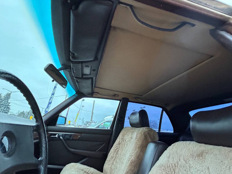 1984 Mercedes-Benz 300-Class 300 SD