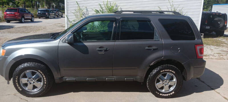 2009 Ford Escape XLT photo 2