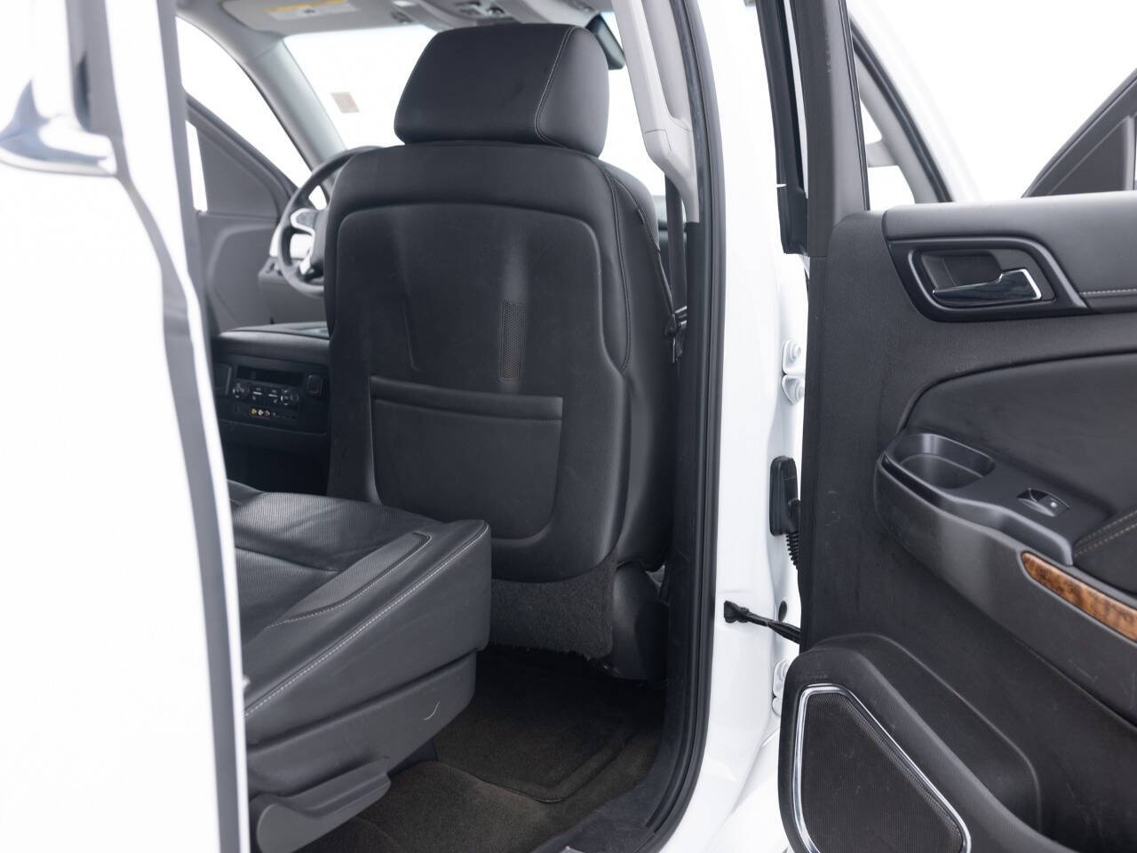 Used Car 2015 Chevrolet Suburban  Ltz 4x4 4dr Suv For Sale Under $25,000 In Coal City, Illinois