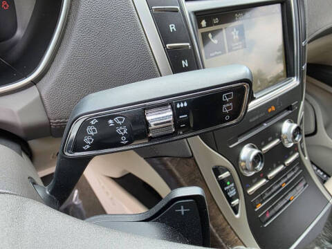 2019 Lincoln Nautilus Select