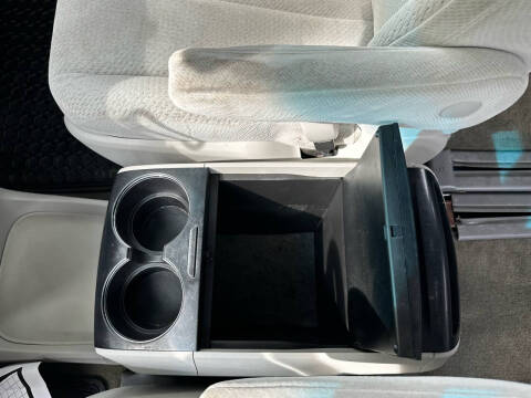 2012 Toyota Sienna LE 8-Passenger