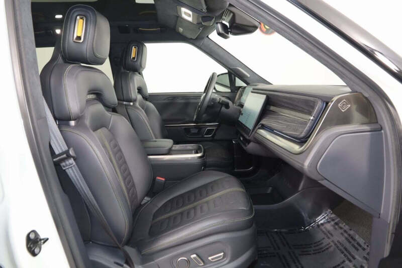 2022 Rivian R1S Launch Edition