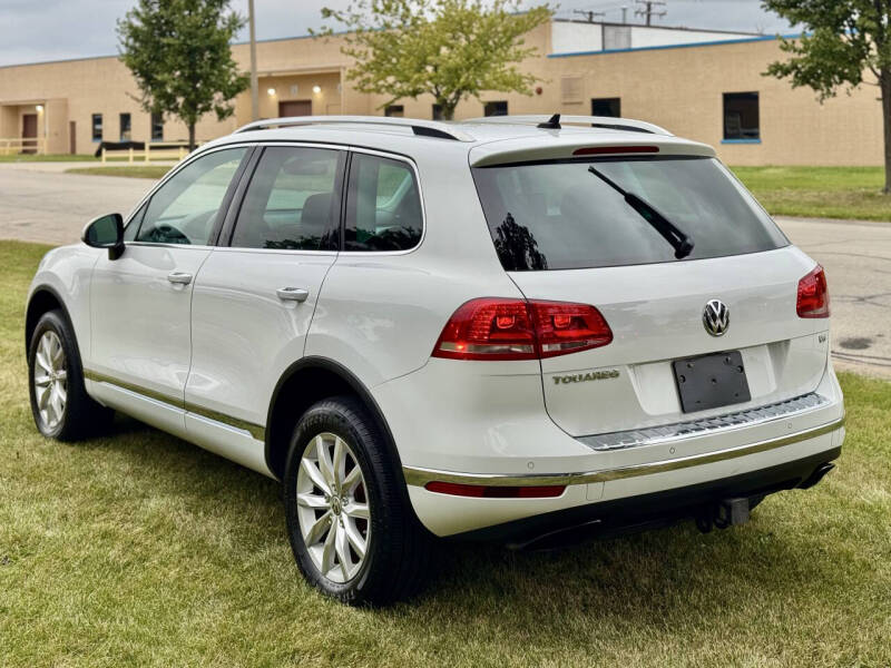 2017 Volkswagen Touareg V6 Sport