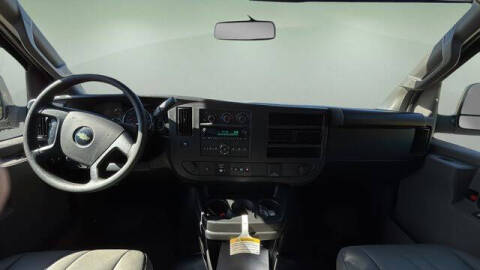 2025 Chevrolet Express 2500