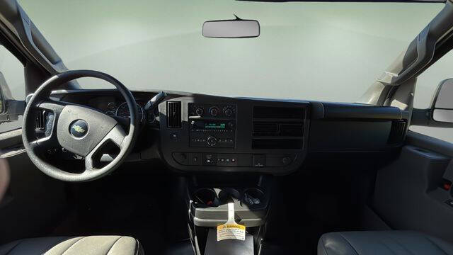 2025 Chevrolet Express 2500