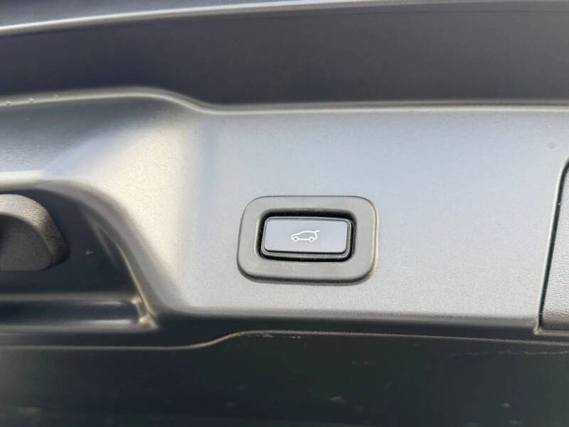 2020 Land Rover Range Rover Evoque SE