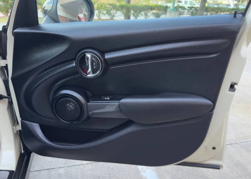 2016 MINI Hardtop 4 Door Cooper