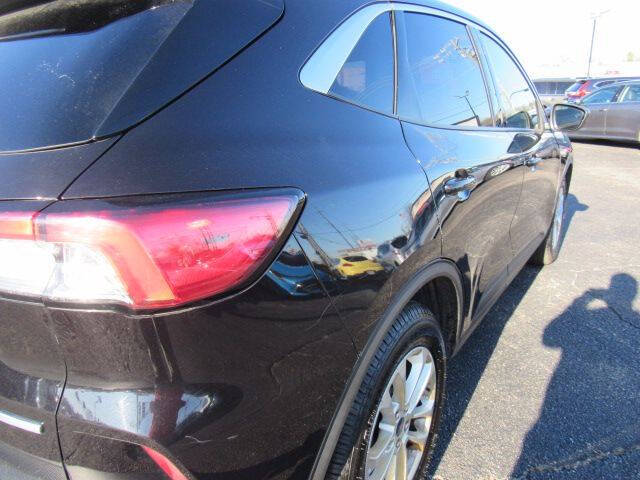 2020 Ford Escape SE