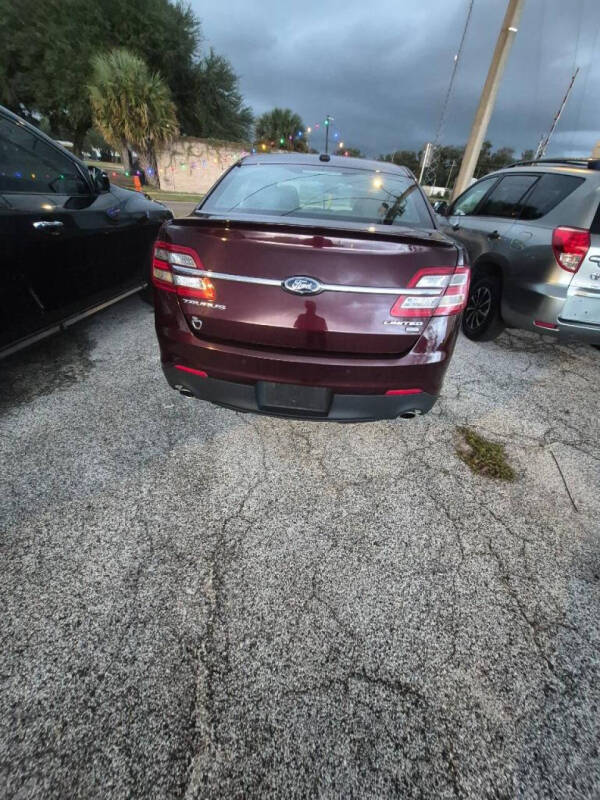 2018 Ford Taurus Limited