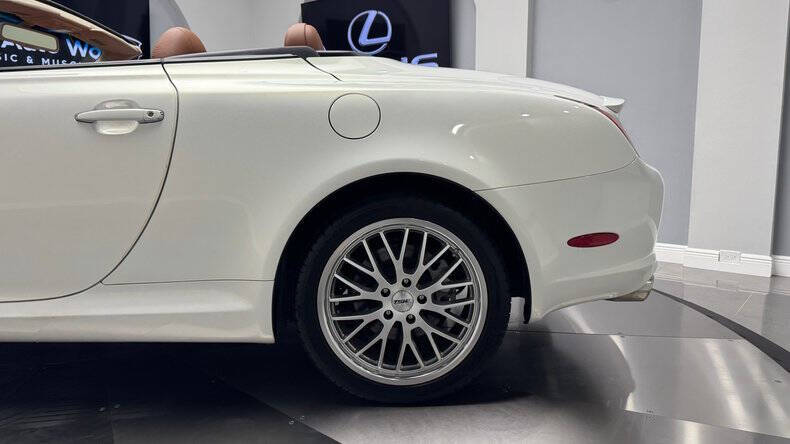 2005 Lexus SC 430
